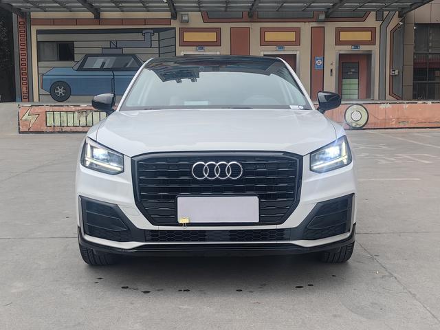 Audi Q2L