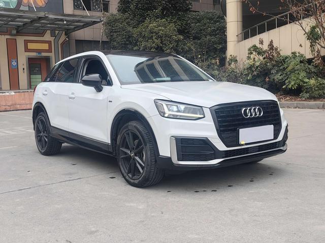 Audi Q2L