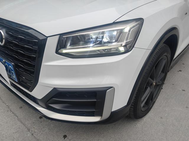 Audi Q2L