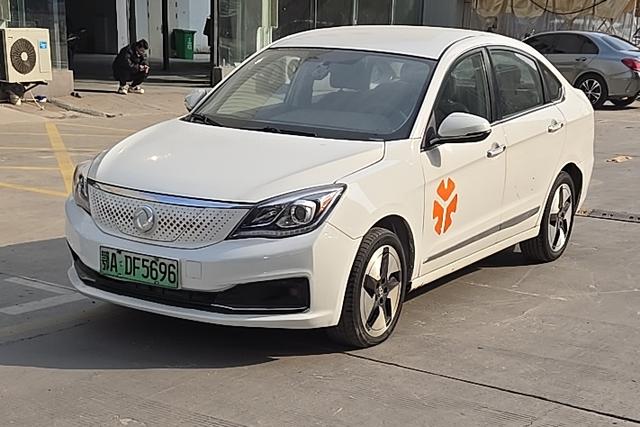 Dongfeng Fengshen E70