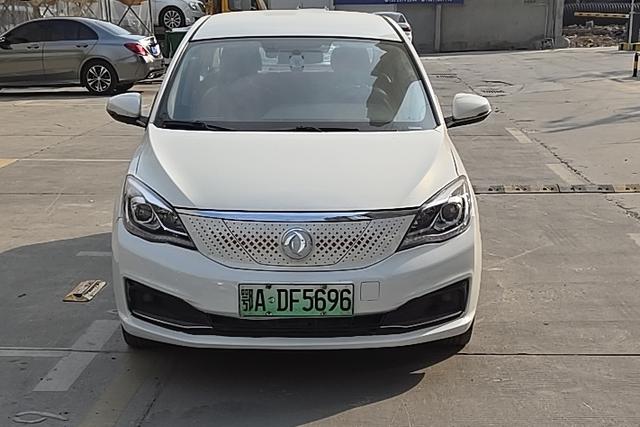 Dongfeng Fengshen E70