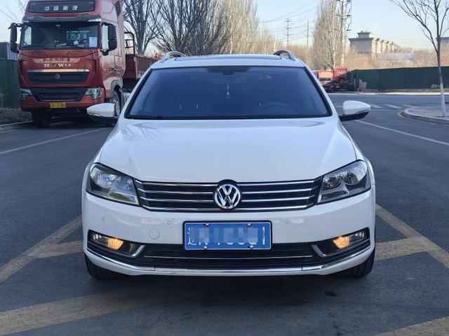 Volkswagen Magotan (imported)