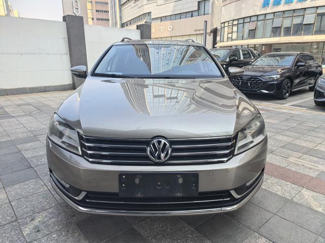 Volkswagen Magotan (imported)