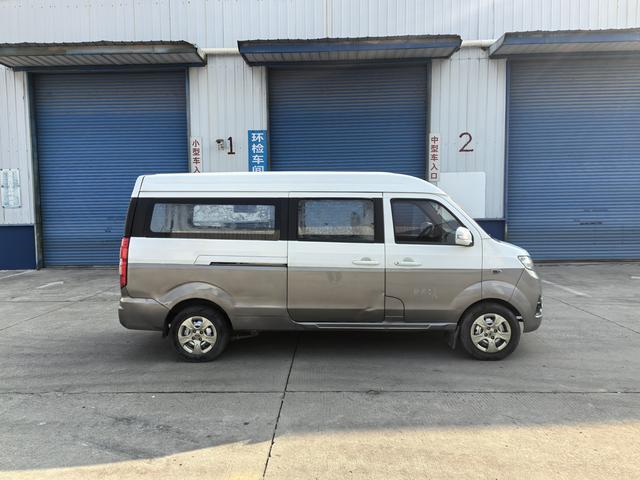 Golden cup New Hiace X30L