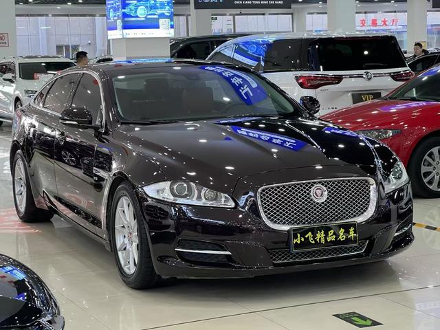 Jaguar XJ