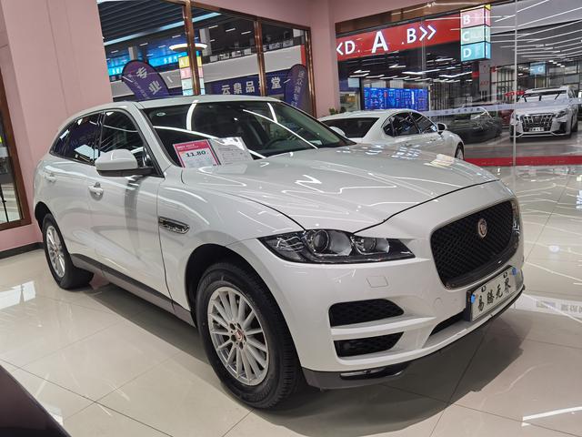 Jaguar F-PACE