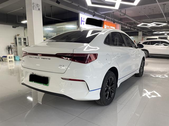 BYD e3