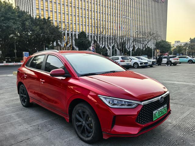 BYD e2