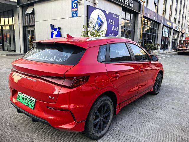 BYD e2