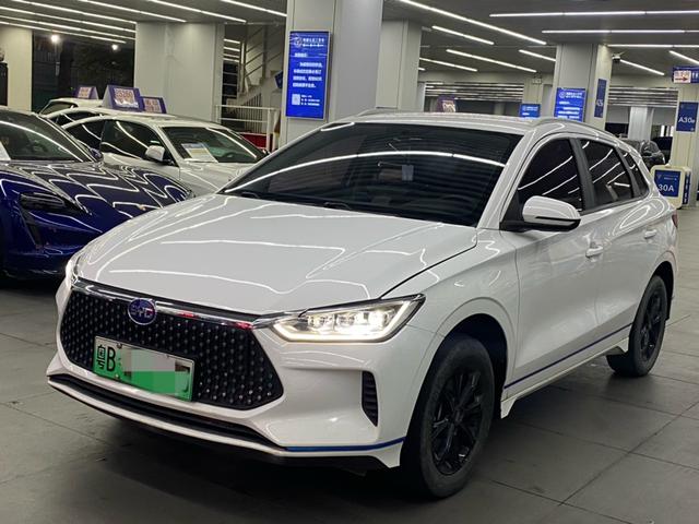 BYD e2