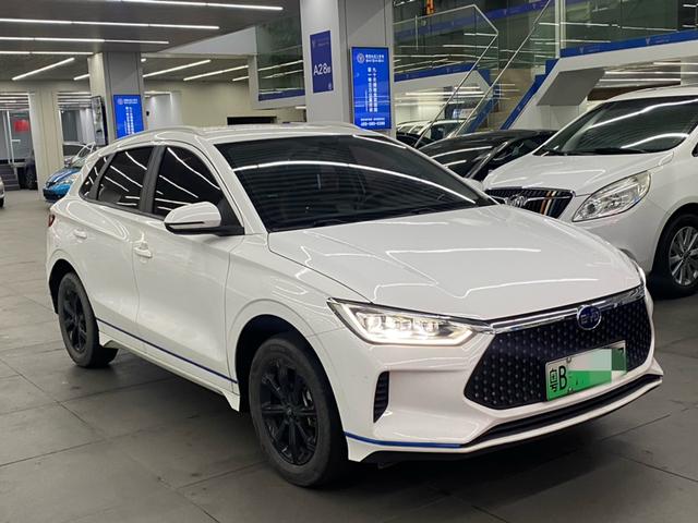 BYD e2