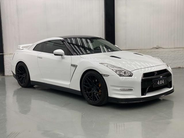 Nissan GT-R