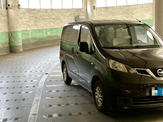 Nissan NV200