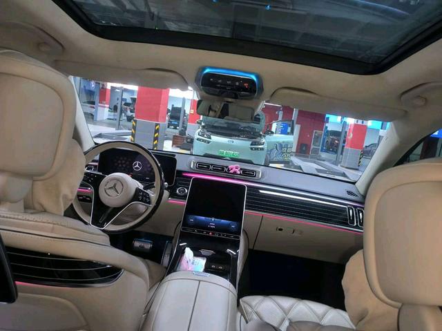 Mercedes-Benz Maybach S-Class