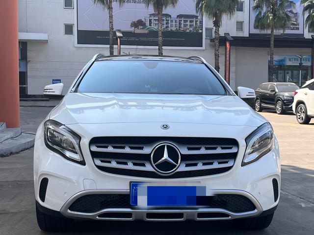 Mercedes-Benz GLA