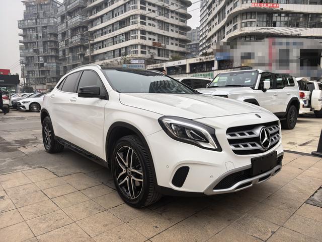 Mercedes-Benz GLA