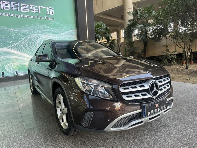 Mercedes-Benz GLA