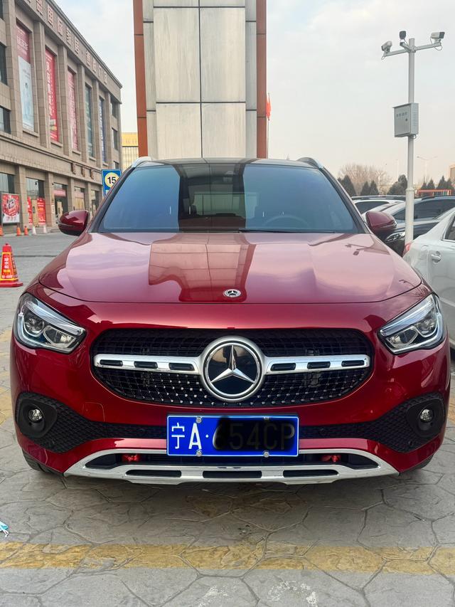 Mercedes-Benz GLA