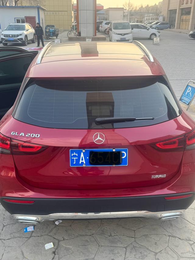 Mercedes-Benz GLA