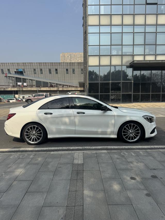 Mercedes-Benz Mercedes CLA