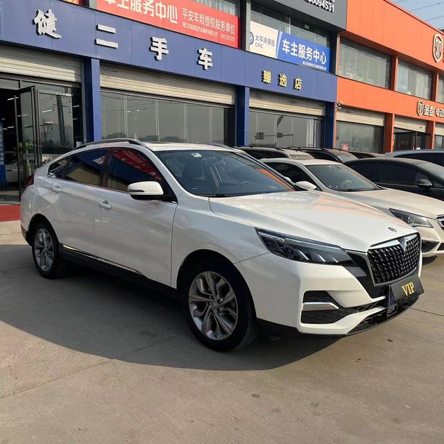 Kai Chen Venucia T90