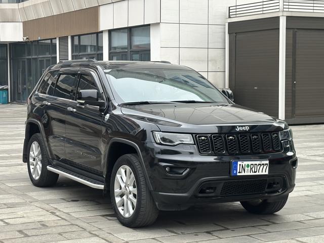 Jeep Grand Cherokee (imported)