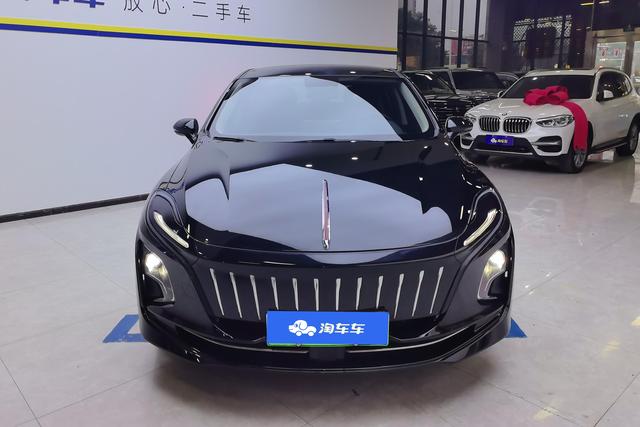 Hongqi E-QM5