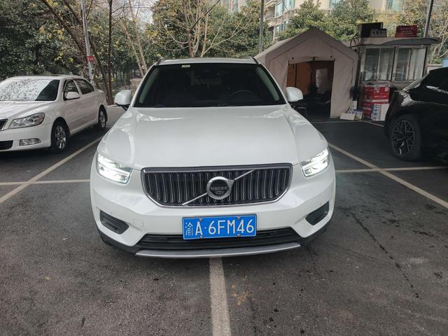 Volvo XC40