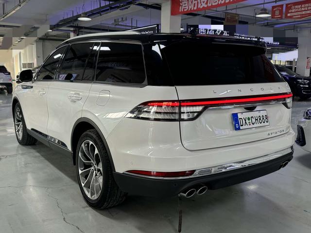 Lincoln Aviator