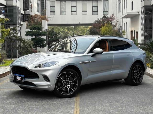 Aston Martin DBX