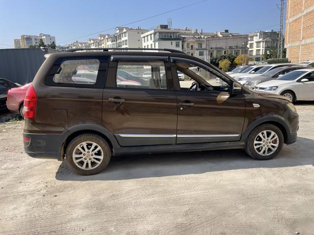 Dongfeng Fengon 360