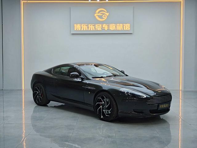 Aston Martin DB9