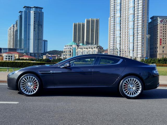 Aston Martin Rapide