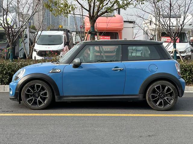 MINI MINI