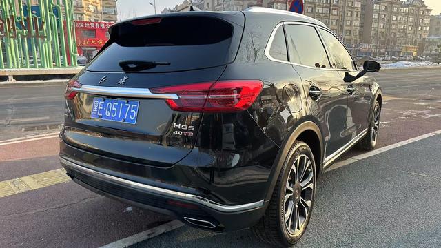 Hongqi HS5