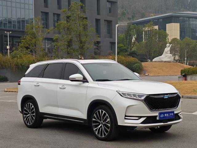 Oshan Changan Auchan X7