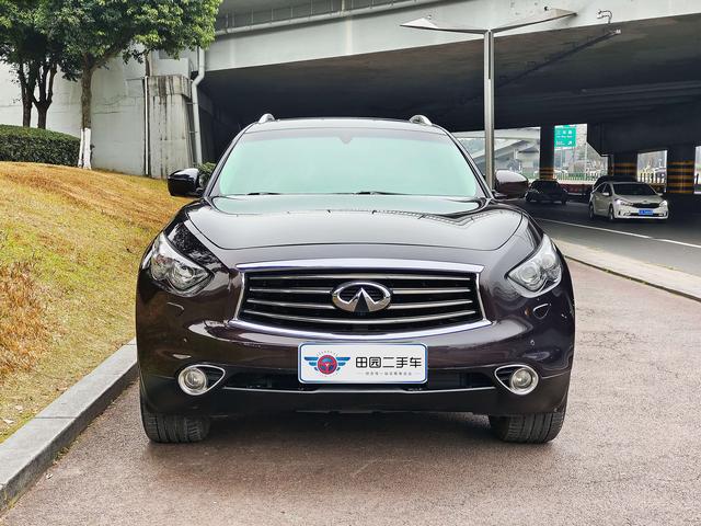 Infiniti QX70