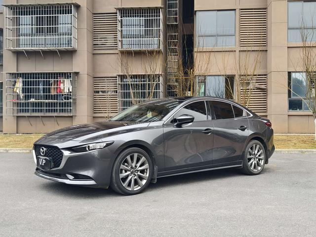 Mazda 3 Angkesela