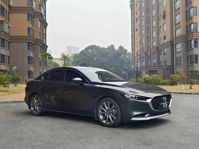 Mazda 3 Angkesela