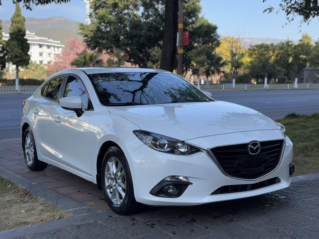 Mazda 3 Angkesela