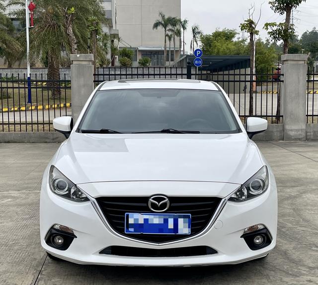 Mazda 3 Angkesela