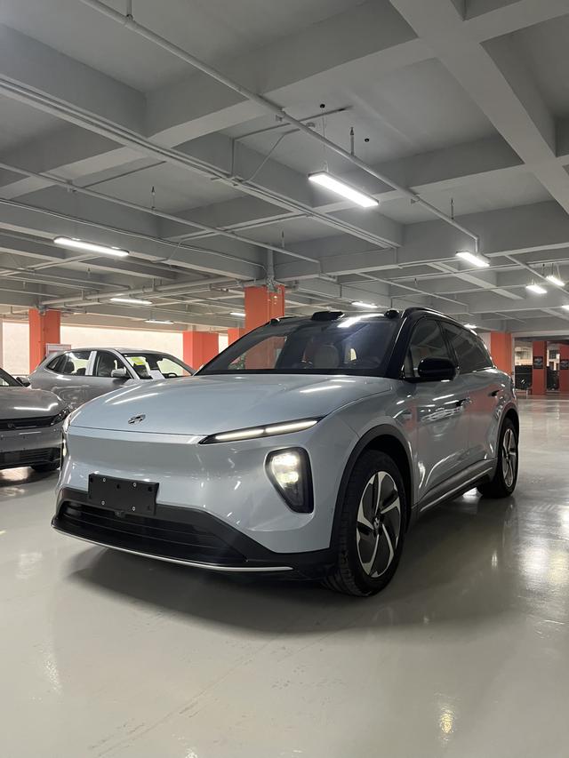 NIO ES6