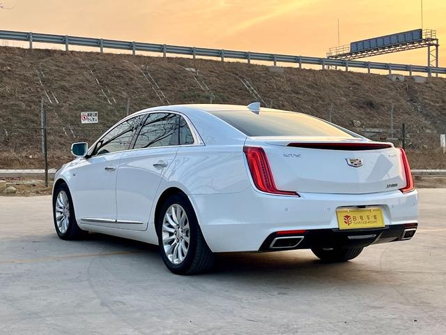 Cadillac XTS