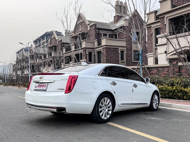 Cadillac XTS