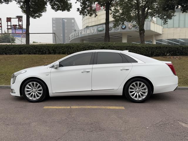 Cadillac XTS