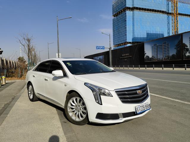 Cadillac XTS