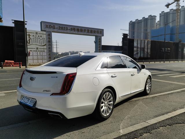 Cadillac XTS