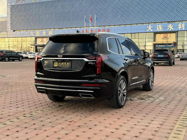 Cadillac XT6