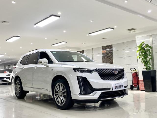 Cadillac XT6