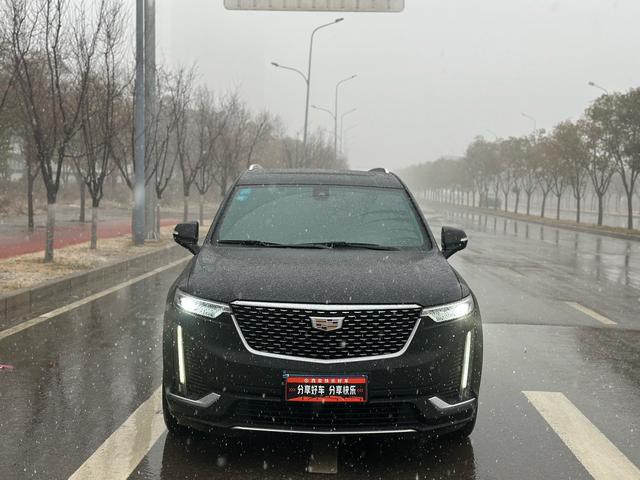 Cadillac XT6